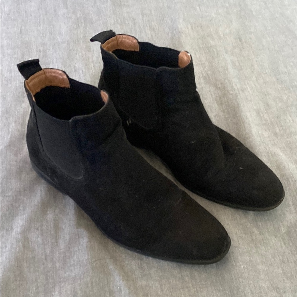 H&M Black Chukka Boots with Elastic Panels
